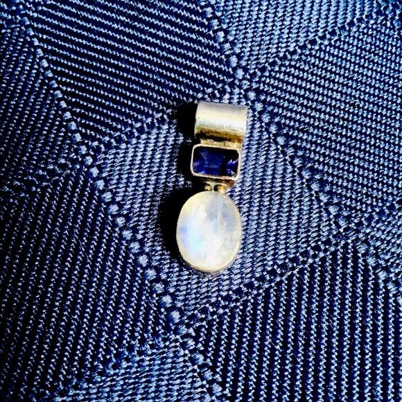 Silver pendant with stones - Picture 1 of 3